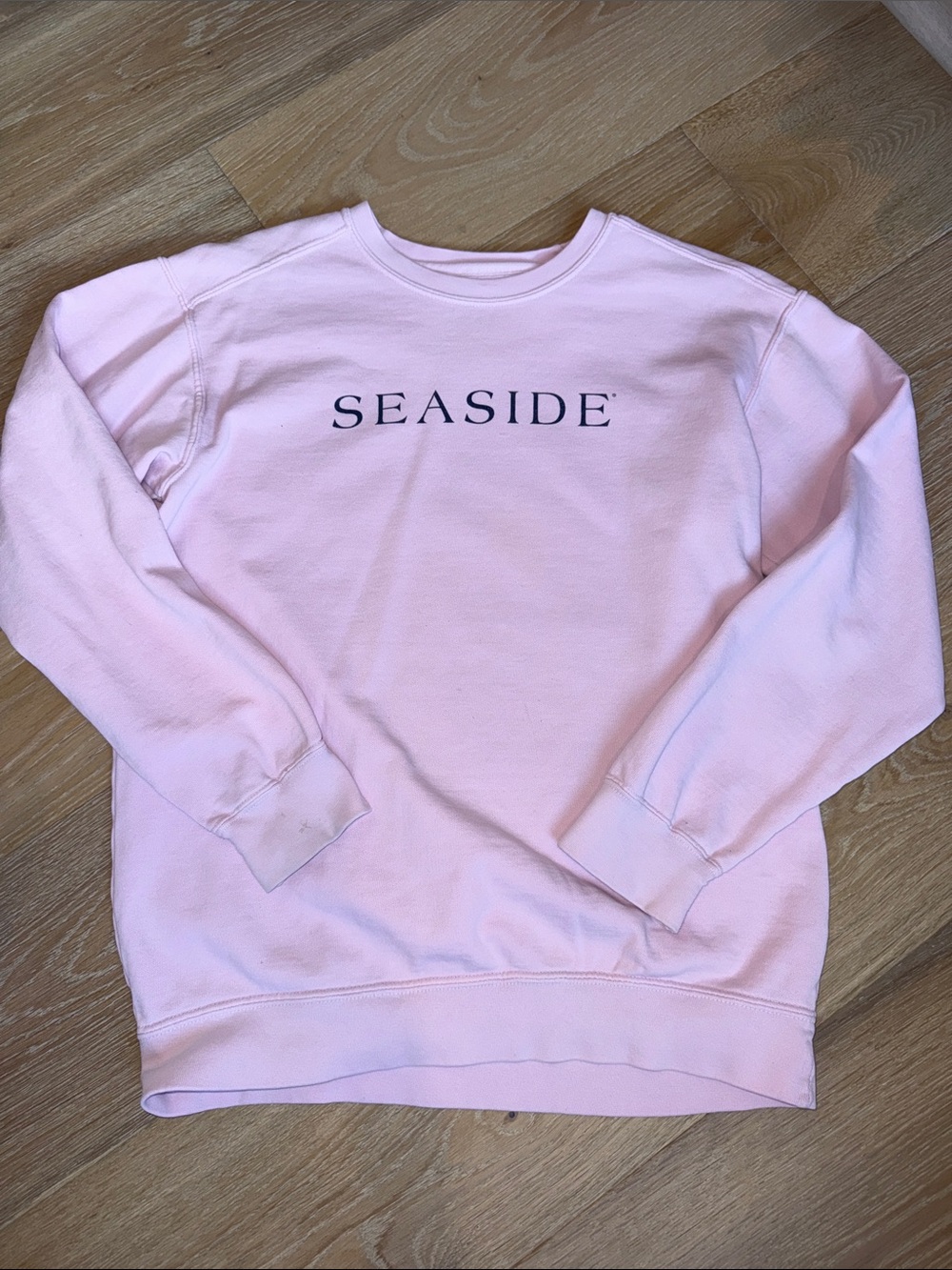Vintage Seaside Women's Pastel Pink Crewneck Sweatshirt